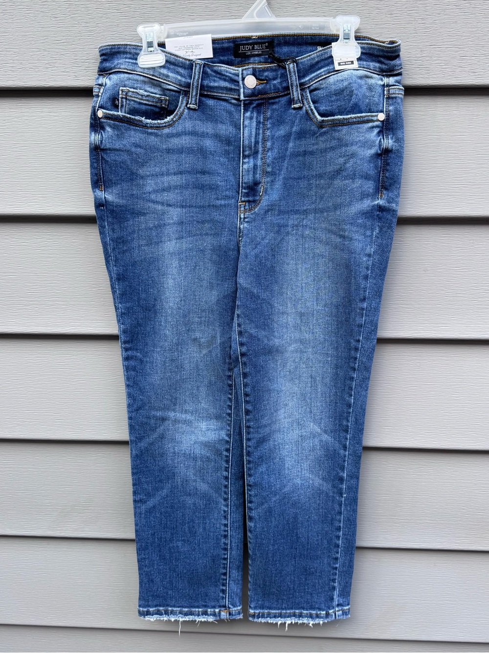 Judy Blue Mid Rise Skinny Capri Jeans 13/31 Dark Wash Raw Hem NWT